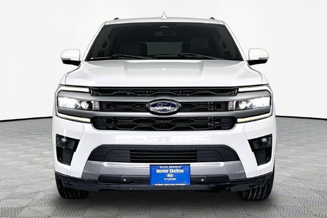 Used 2023 Ford Expedition XLT RWD image 4