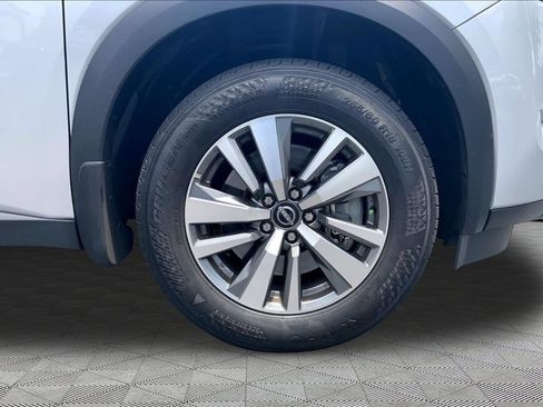 Used 2025 Nissan Pathfinder SL FWD image 23