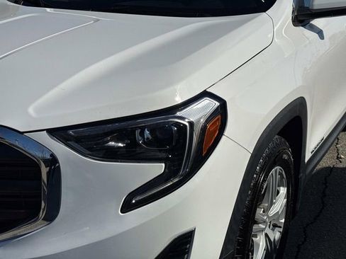 Used 2021 GMC Terrain SLE w/ Driver Convenience Package image 12