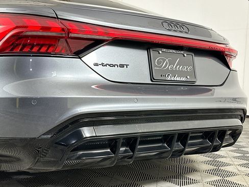 Used 2024 Audi e-tron GT Premium Plus image 26