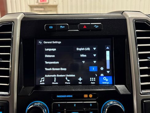 Used 2017 Ford F250 Lariat w/ Chrome Package image 43