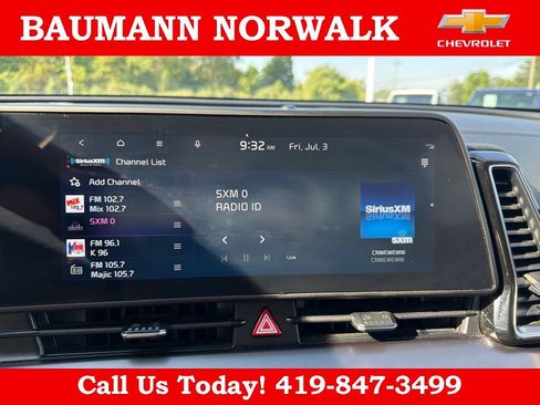 Used 2025 Kia Sportage EX FWD image 33