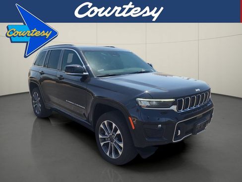 Used 2024 Jeep Grand Cherokee Overland AWD/4WD image 1
