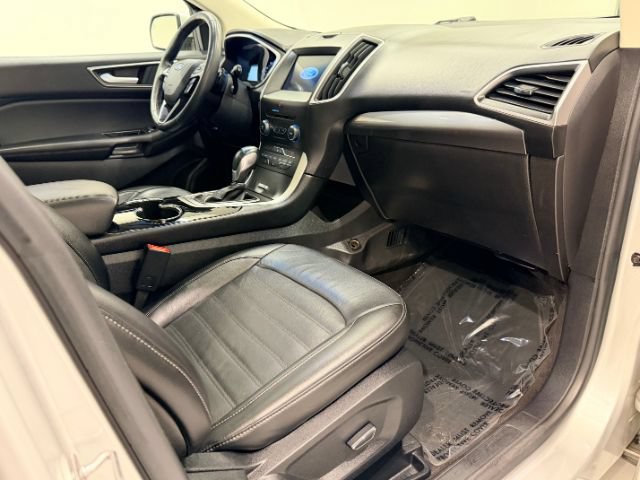Used 2016 Ford Edge SEL w/ Equipment Group 201A AWD/4WD image 41