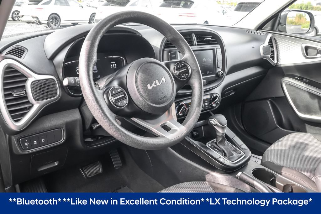 Used 2024 Kia Soul LX w/ Option Group 015 FWD image 5