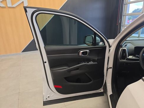 Certified 2024 Kia Sorento S w/ Panoramic Sunroof Package FWD image 16