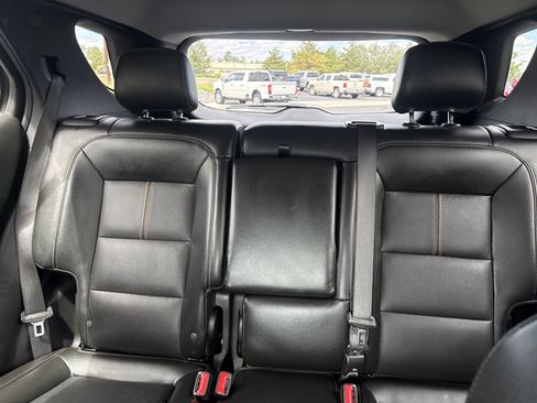 Used 2022 Chevrolet Equinox Premier FWD image 26