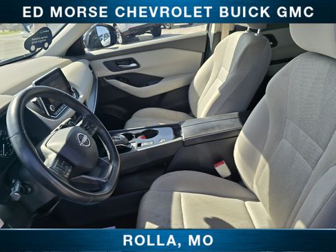 Used 2025 Nissan Rogue SV FWD image 15