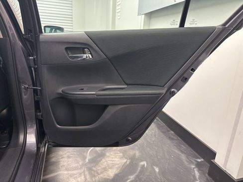 Used 2014 Honda Accord LX image 12