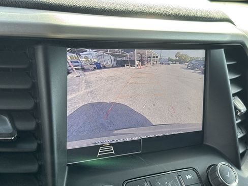 Used 2023 GMC Acadia SLE FWD image 21
