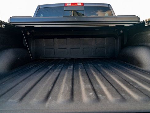 Used 2017 RAM 1500 Limited image 12