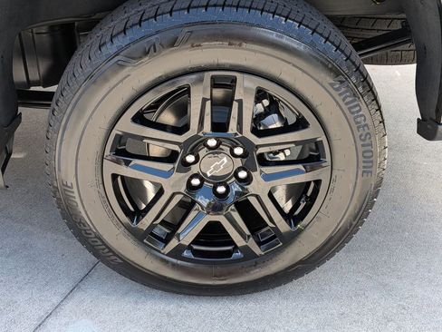 New 2026 Chevrolet Silverado 1500 Custom RWD image 9