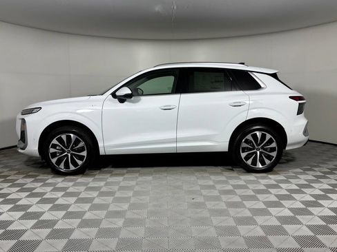 New 2026 Audi Q3 quattro 2.0T AWD/4WD image 4
