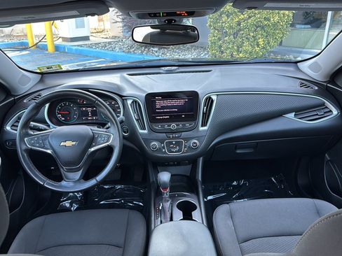 Certified 2021 Chevrolet Malibu RS FWD image 25