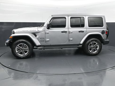 Used 2020 Jeep Wrangler Unlimited Sahara AWD/4WD image 2