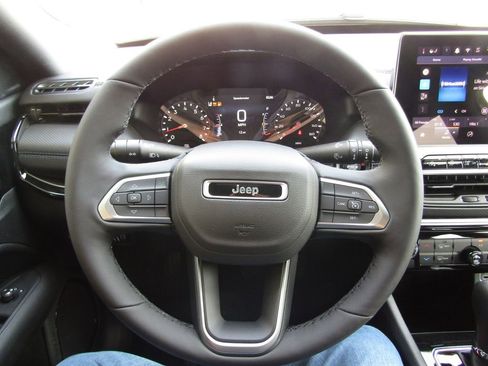 New 2026 Jeep Compass Latitude AWD/4WD image 22