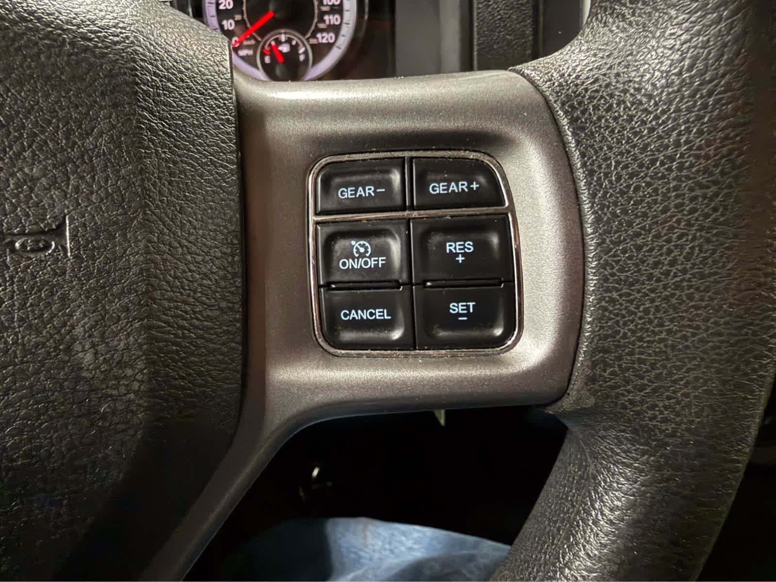 Used 2023 RAM 1500 Classic SLT AWD/4WD image 13