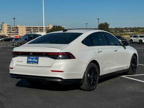 New 2025 Honda Accord SE image 6