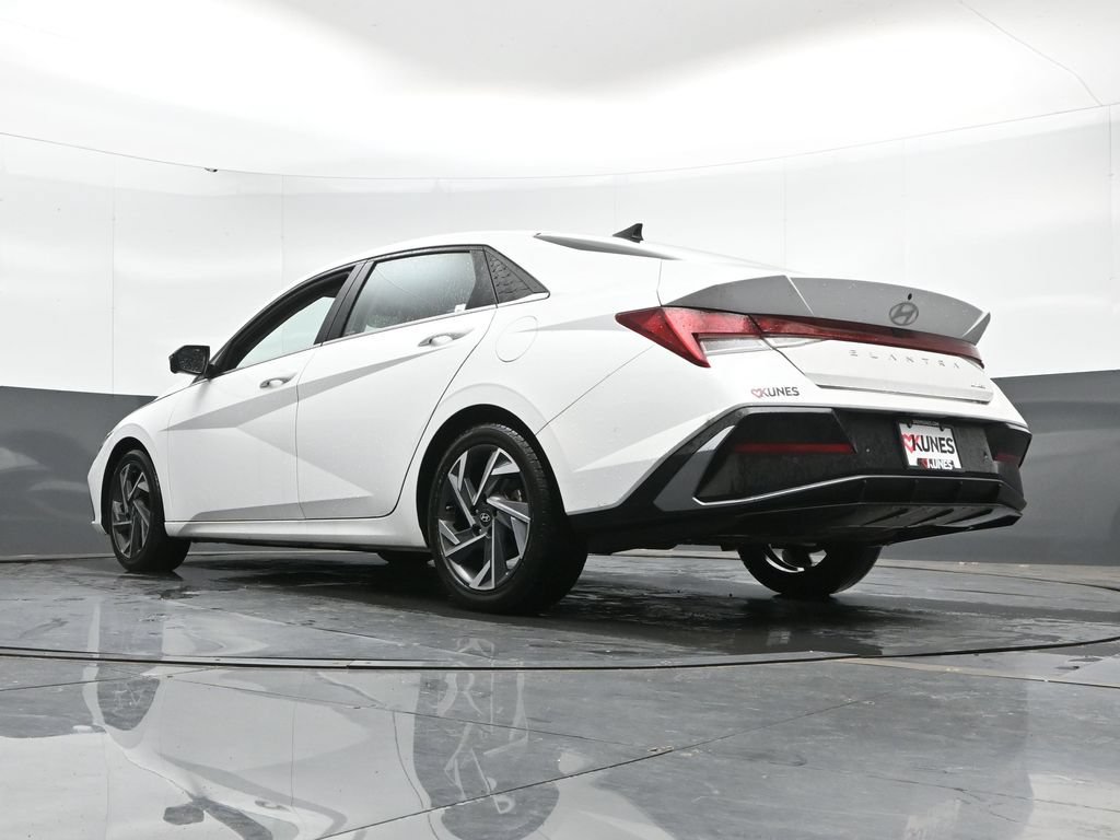 Used 2024 Hyundai Elantra Limited FWD image 47
