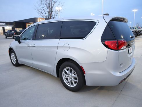 New 2026 Chrysler Voyager LX FWD image 24