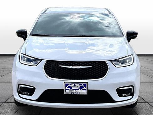 New 2026 Chrysler Pacifica Select FWD image 5