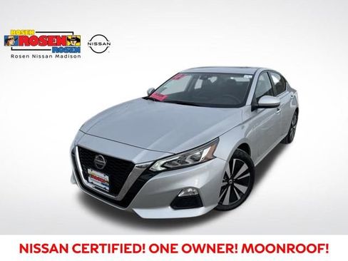 Certified 2022 Nissan Altima 2.5 SV w/ SV Premium Package image 1