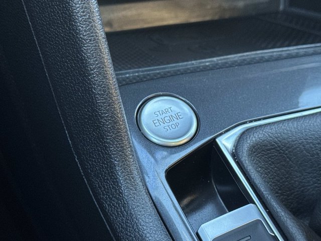 Certified 2024 Volkswagen Tiguan SE R-Line FWD image 20