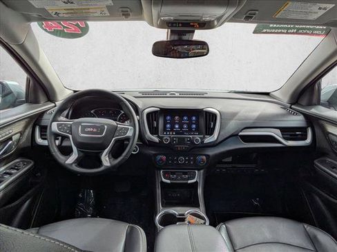 Used 2024 GMC Terrain SLT image 14