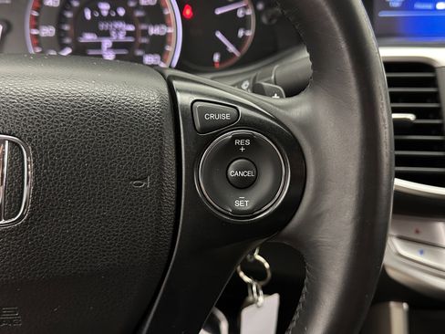 Used 2015 Honda Accord Sport image 19