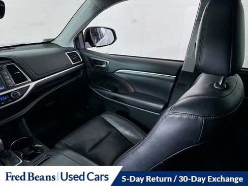 Used 2019 Toyota Highlander Limited AWD/4WD image 27