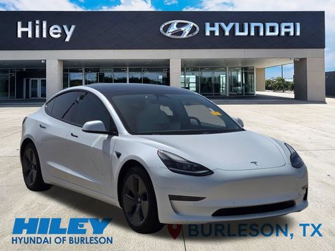 Used 2021 Tesla Model 3 Standard Range Plus RWD image 1
