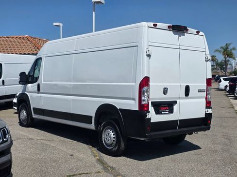 Used 2024 RAM ProMaster 2500 w/ Convenience Group FWD image 6