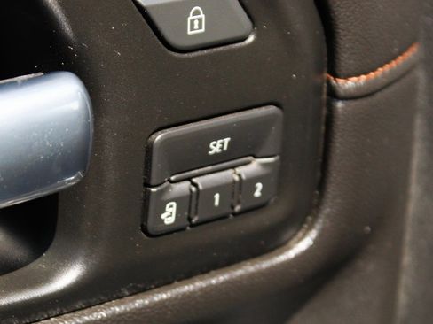 Used 2020 GMC Sierra 2500 AT4 image 16