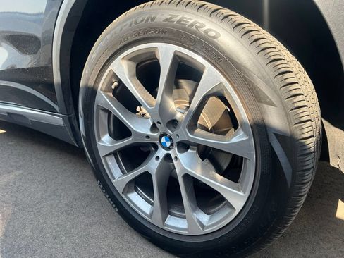 Used 2024 BMW X5 xDrive40i w/ Premium Package AWD/4WD image 8