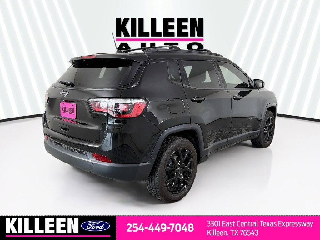 Used 2026 Jeep Compass Latitude AWD/4WD image 9