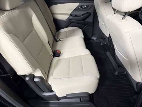 Used 2023 Chevrolet Traverse LS w/ Safety Package image 14