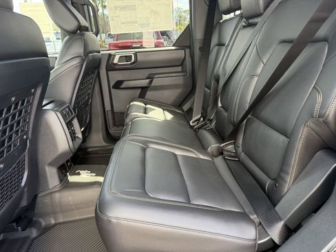 New 2026 Ford Bronco Badlands image 13