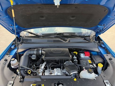 Used 2025 Jeep Compass Limited image 33