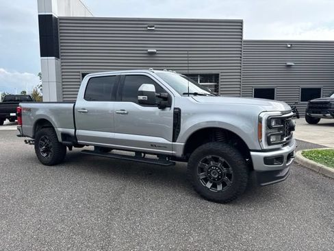 Used 2023 Ford F250 Lariat w/ Sport Appearance Package AWD/4WD image 2