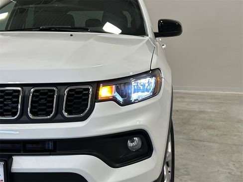 New 2025 Jeep Compass Latitude w/ Convenience Group image 8