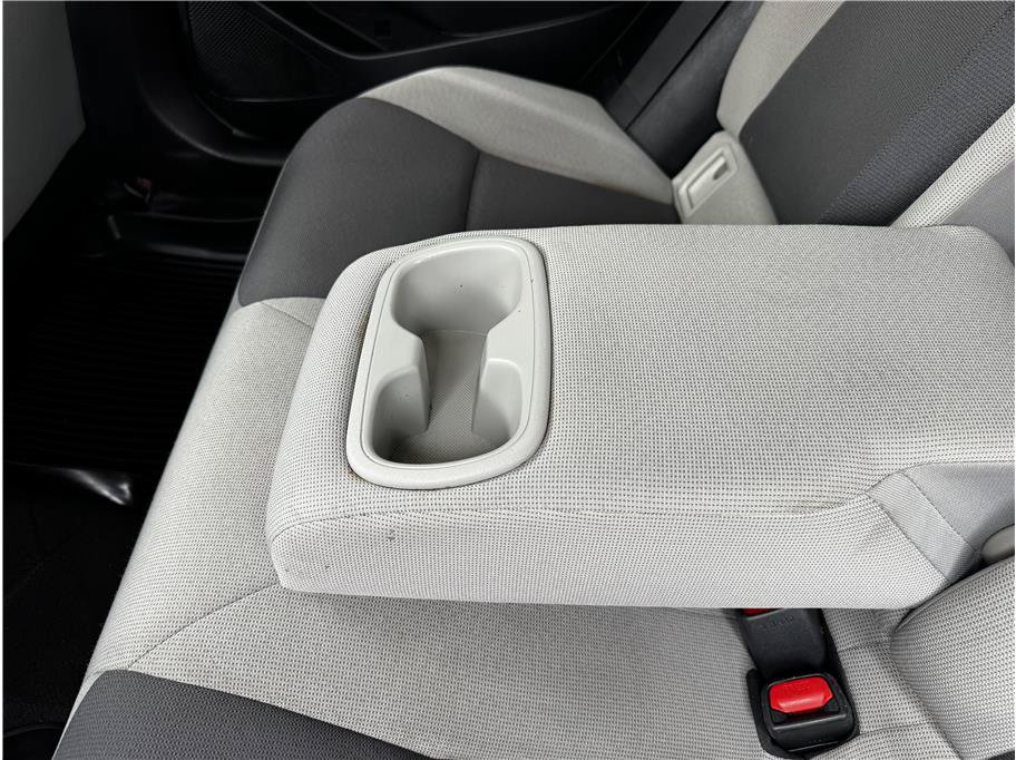 Used 2025 Toyota Corolla LE FWD image 17
