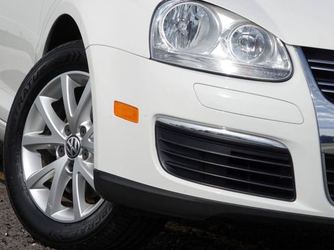 Used 2010 Volkswagen Jetta Limited Edition FWD image 51