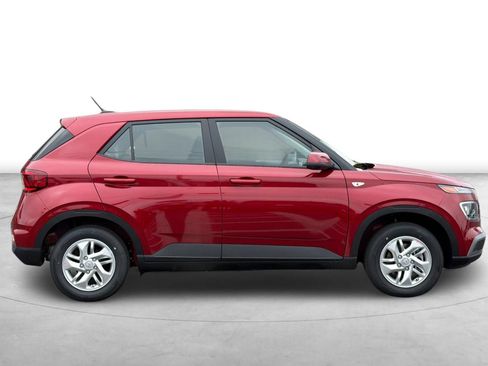 Used 2026 Hyundai Venue SE FWD image 9