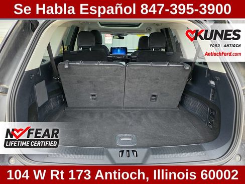 Used 2025 Lincoln Aviator AWD image 32