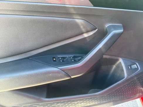 Used 2019 Volkswagen Jetta GLI image 9