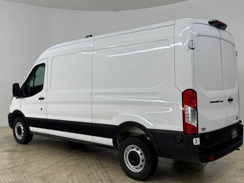 New 2026 Ford Transit 250 148 Medium Roof image 3