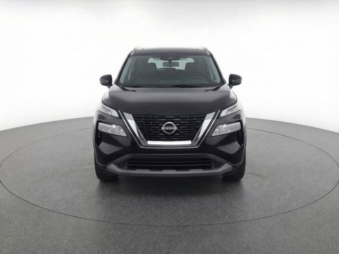 Used 2024 Nissan Kicks SV image 2