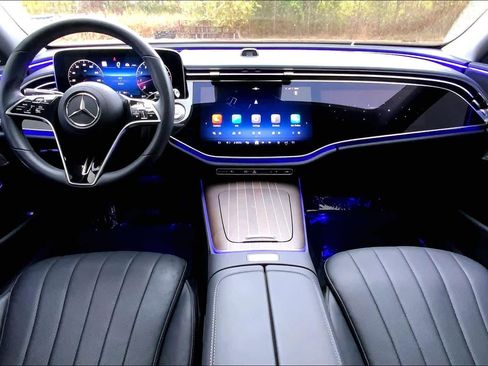 Used 2024 Mercedes-Benz E 350 4MATIC Sedan image 13