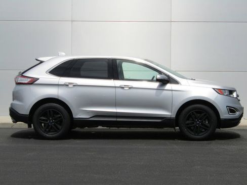 Used 2016 Ford Edge SEL w/ Equipment Group 201A AWD/4WD image 3