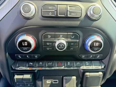 Used 2020 GMC Sierra 1500 Denali AWD/4WD image 30